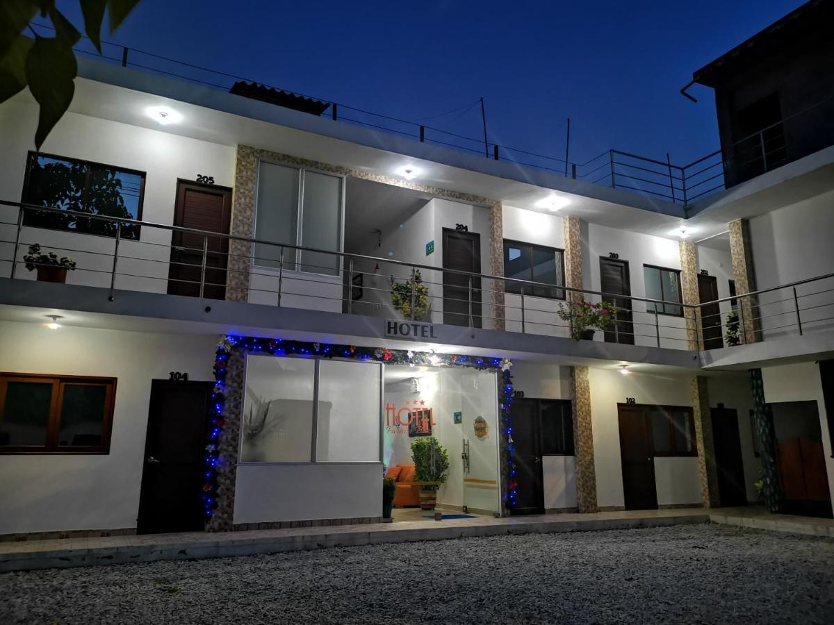 Hotel Paraiso Plaza Puerto Triunfo Exterior foto